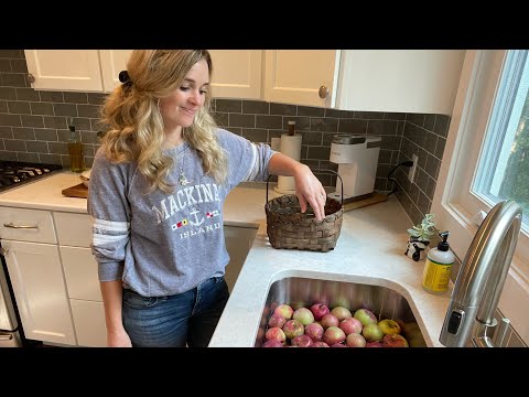 Freezing Apple Pie Filling For a Later Day: What To Do With Freshly Picked Honey Crisp Apples 🍎