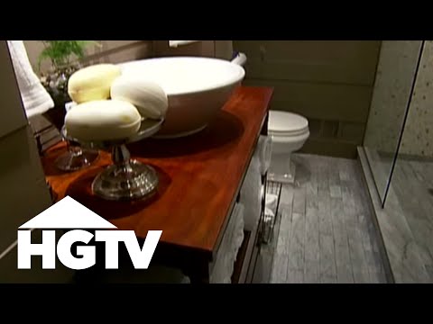 How to Make a Small Bathroom Look Bigger | HGTV